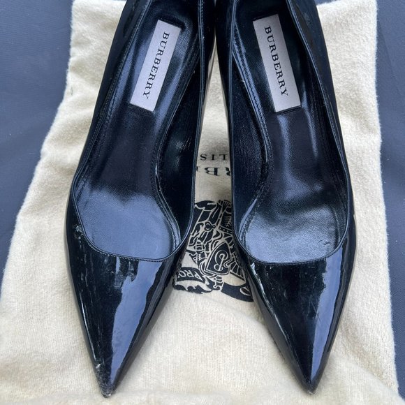 Burberry Black Patent Heels size:38 C, US size: 8 C - Picture 1 of 5